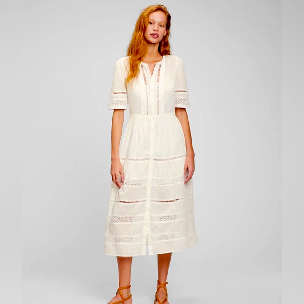 🌸17. GAP Lace Button-Front Midi Dress